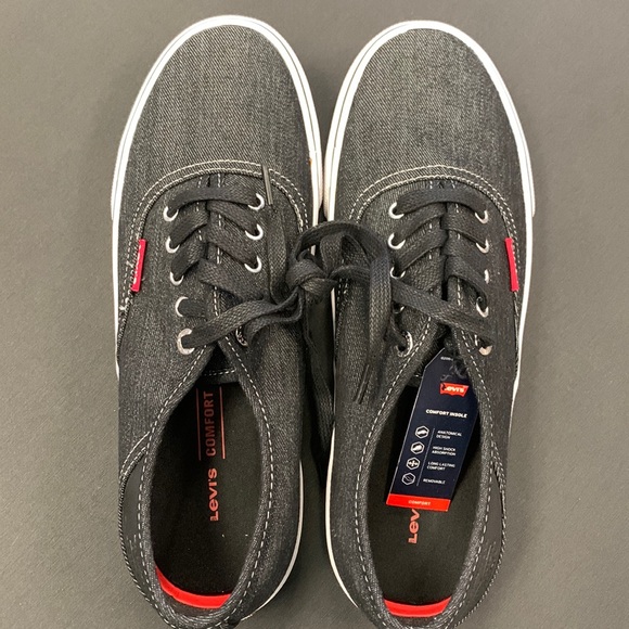 🎉Host Pick🎉 NWT- Levi Gray Sneakers - Picture 3 of 7